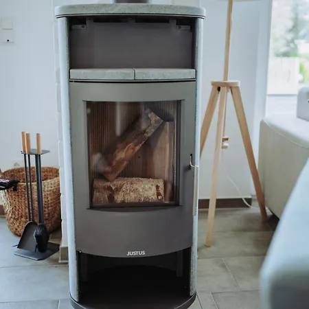 Nyaraló Malerisch Am Mit Kamin, Sauna & Whirlpool